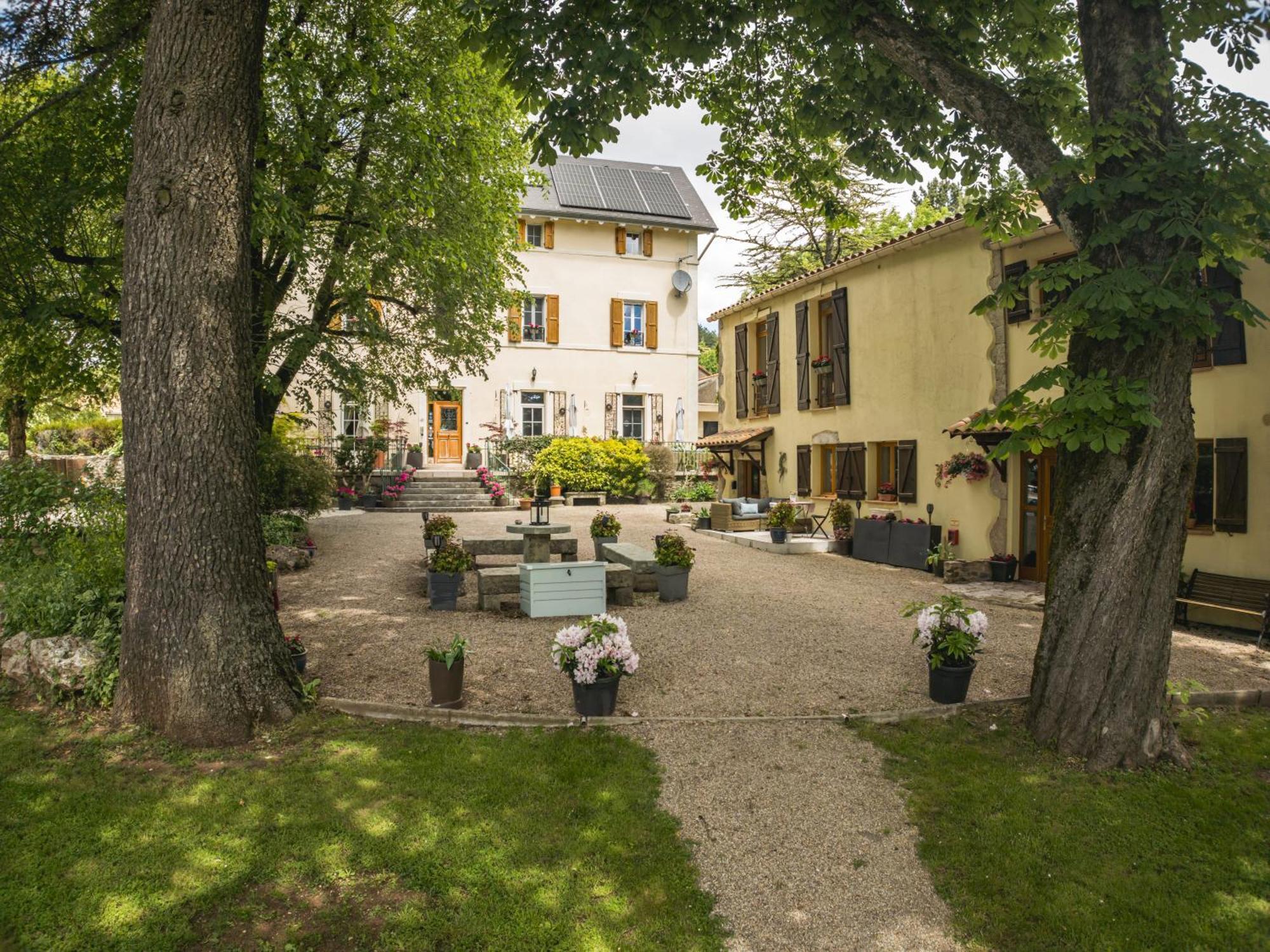 Gites Du Caylar - Chambres Et Appartments لو كايلار المظهر الخارجي الصورة